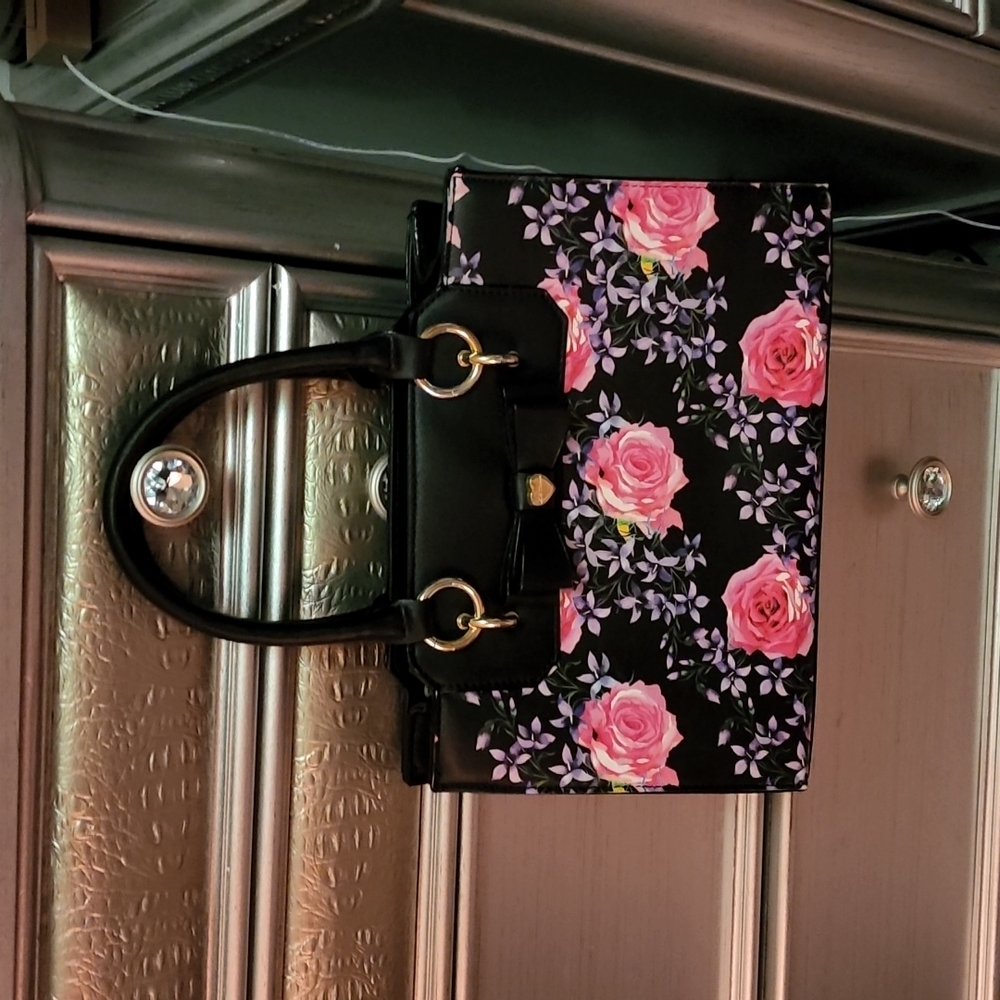 Betsy Johnson hand bag